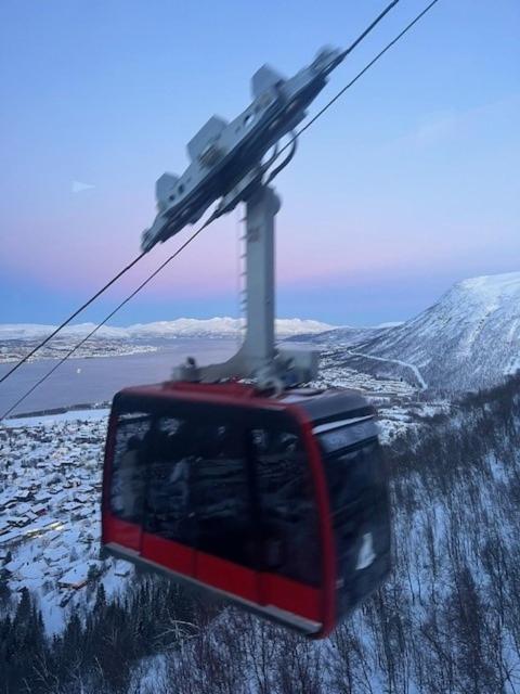 Cozy Little House In Tromso City المظهر الخارجي الصورة